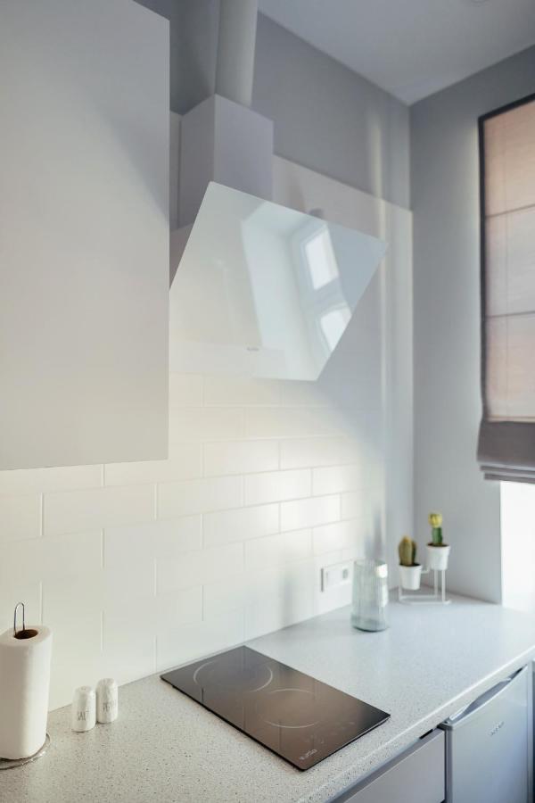 Lara Apartament 2 Lägenhet Lviv Exteriör bild