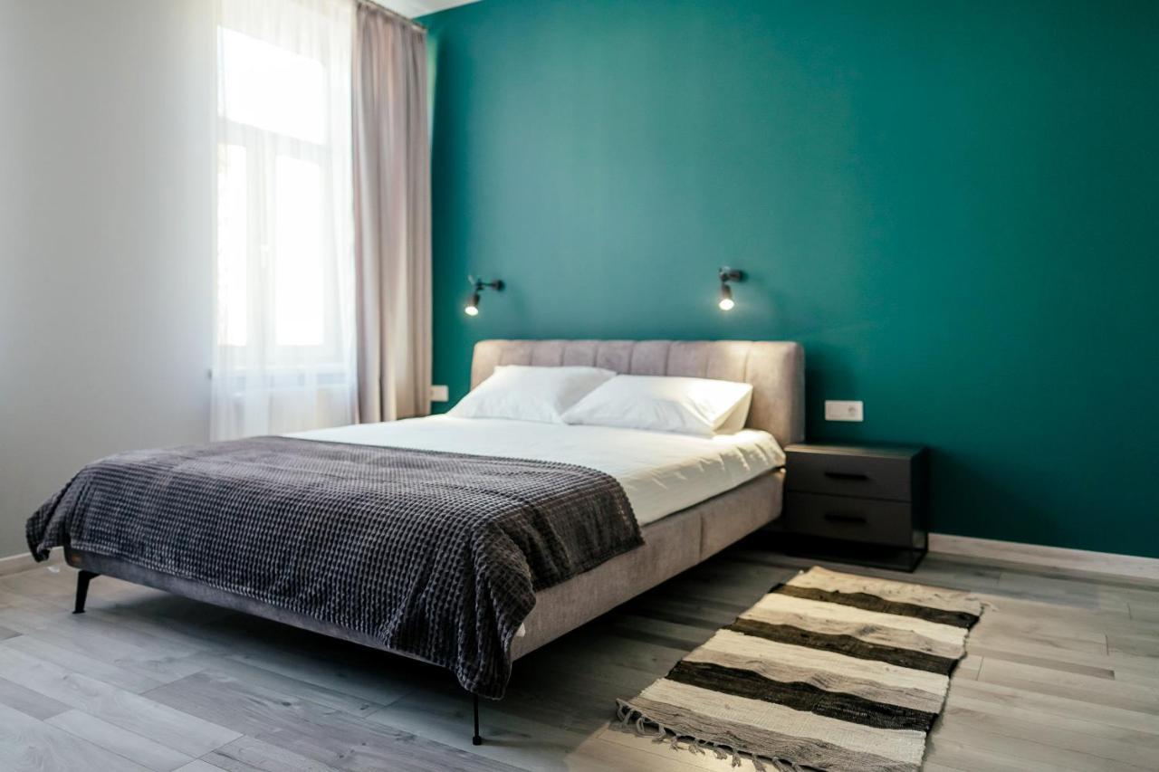Lara Apartament 2 Lägenhet Lviv Exteriör bild